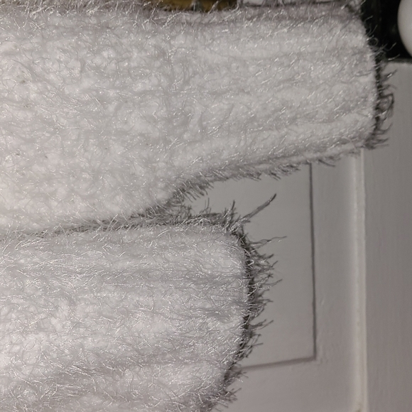 🆕️So Sweater - Picture 8 of 9